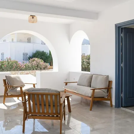 Sunny & Blue 2 Apartment Parasporos