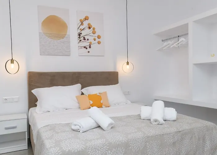 Sunny & Blue 2 Апартаменты Параспорос